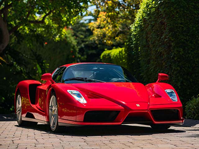 Siêu xe 17 năm tuổi Ferrari Enzo được bán đấu giá trực tuyến hơn 2,6 triệu đô