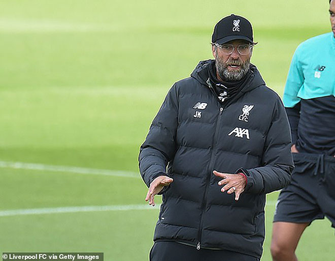 HLV Jurgen Klopp lên ý tưởng ăn mừng "điên rồ"