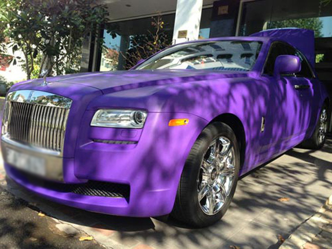 Thiếu gia Phố Núi còn từng &#34;nhuộm tím&#34; cho chiếc Rolls Royce.
