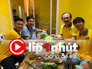 Bóng đá - Công Phượng đi bán bánh tráng thịt heo, lên chức Chủ tịch (Clip 1 phút Bóng đá 24H)