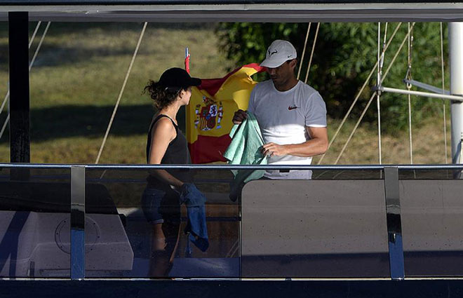 Nadal và vợ tới thăm du thuyền trong ngày sinh nhật của anh