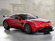 Tin tức ô tô - Aston Martin V8 Vantage với gói độ chính hãng AMR lần đầu xuất hiện tại Việt Nam