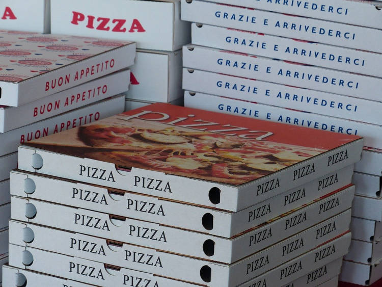 Nhân viên giao pizza trở thành nỗi ám ảnh trong gần chục năm qua của người đàn ông 65 tuổi (Nguồn: Oddycentral)