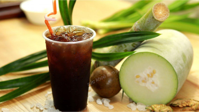 Nếu không thích vị ngọt của đường thì bạn có thể thay bằng quả la hán già. Ảnh minh họa.