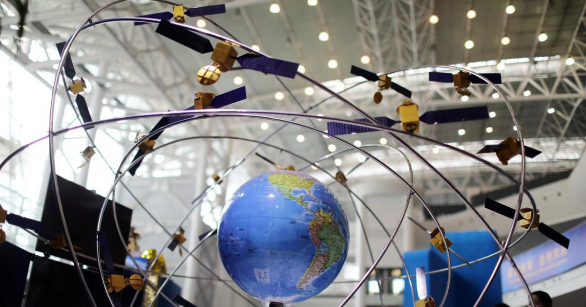 Mô hình hệ thống định vị vệ tinh Bắc Đẩu. Ảnh: Reuters.