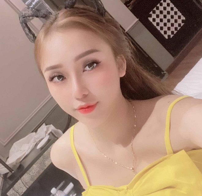 Lối sống xa hoa cùng với những bất thường về hành vi, tài sản khiến hotgirl trường du lịch rơi vào tầm ngắm của cơ quan công an.