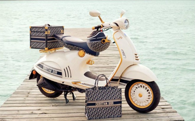 Vespa 946 Christian Dior.