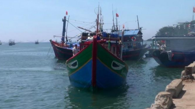 Tàu cá QNg 96416 TS bị chèn ép ở quần đảo Hoàng Sa. (Ảnh: Đài PT&amp;TH Quảng Ngãi).