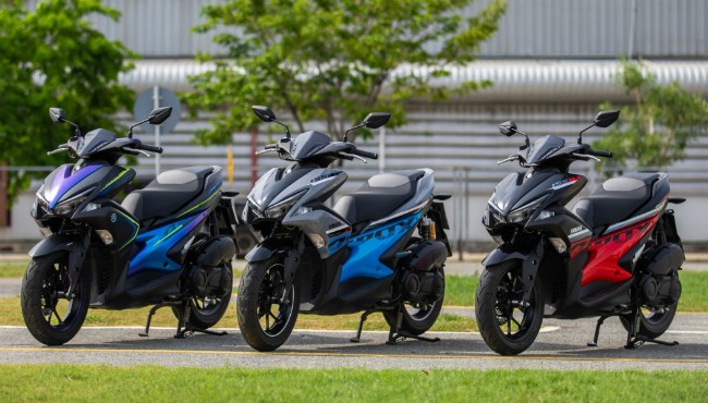 2020 Yamaha AEROX 155 mới ra mắt ở thị trường Thái Lan với 6 màu mới, nhấn mạnh vào sự độc đáo, và 3 phiên bản gồm bản tiêu chuẩn, bản R và bản ABS.
