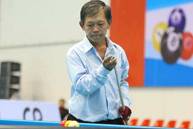 Lão tướng người Bình Dương thi đấu đến hơn 2h sáng tại nội dung carom 1 băng ở ngày thi đấu trước đó