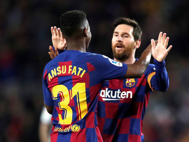 Tiền đạo 17 tuổi người Tây Ban Nha gốc Guinea-Bissau đá không ít lần được sát cánh đàn anh Messi mùa này