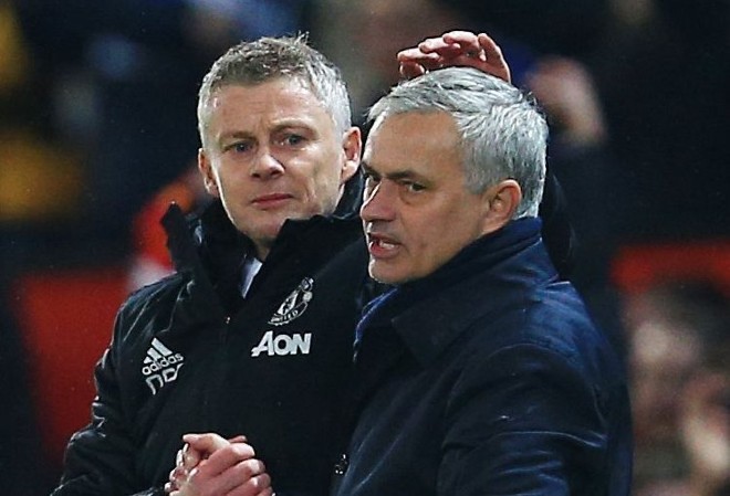 Solskjaer đối đầu Mourinho