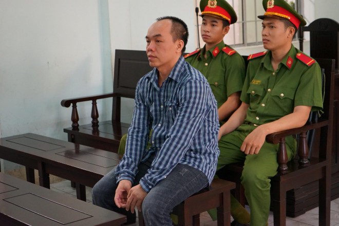 Nguyễn Hữu Trí tại phiên tòa xét xử sáng nay (18/6). Ảnh: Kim Vân