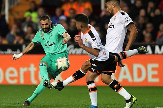 Real Madrid từng suýt thua Valencia ở lượt đi La Liga mùa này nếu Benzema không kịp tỏa sáng cuối trận