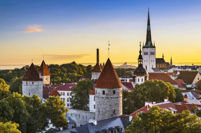 Tallinn, Estonia: Du khách từ khắp nơi trên thế giới đã tới thị trấn để chiêm ngưỡng các công trình kiến trúc và phong cảnh tuyệt đẹp ở đây.&nbsp;
