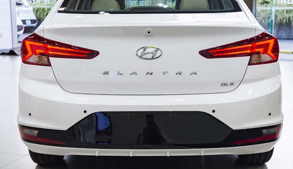 Chi tiết phần đuôi xe Hyundai Elantra 2020