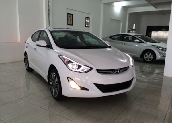 Hyundai Elantra cũ 2014 vẫn rất đẹp và hầm hố