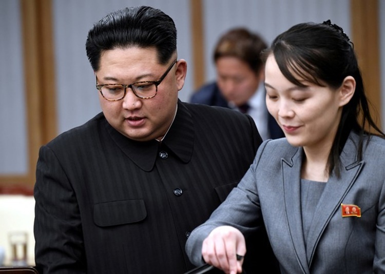 Bà Kim Yo Jong tháp tùng Chủ tịch Triều Tiên Kim Jong Un tại Hội nghị Thượng đỉnh Liên Triều năm 2017 (Ảnh: Getty)