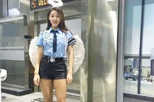 Người đẹp được mệnh danh là "bông hoa cảnh sát đẹp nhất Hàn Quốc".