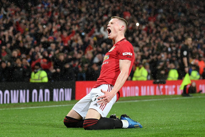 Scott McTominay gia hạn hợp đồng với MU