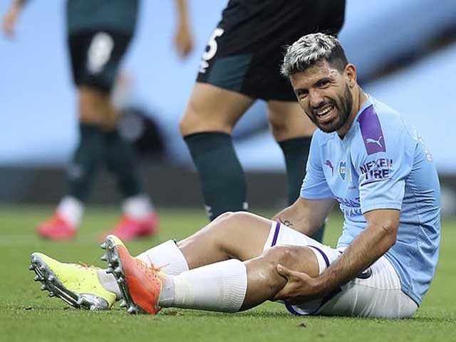 Aguero lại gặp vấn đề ở đầu gối trái