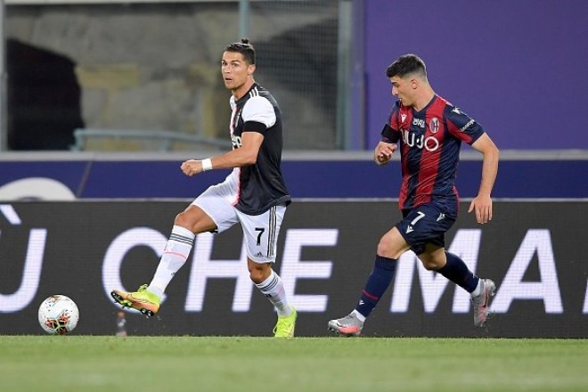 Ronaldo thi đấu năng nổ, liên tục khuấy đảo hàng thủ Bologna