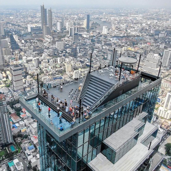 Toà nhà&nbsp;King Power Mahanakhon nằm giữa lòng thủ đô Bangkok với đài quan sát cao 314m