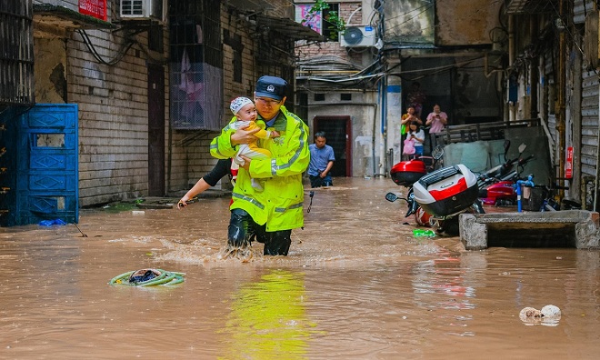 Cảnh tượng ngập lụt ở quận Kỳ Giang, thành phố Trùng Khánh, Trung Quốc.