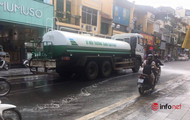 Chỉ tính riêng trong 3 ngày (21-23/6), tại 3 quận trên đã phun rửa trên 124km đường.