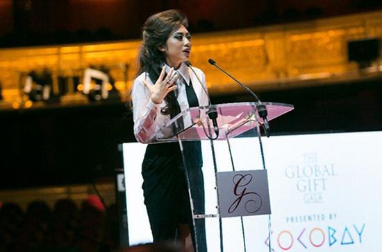 Coco Trần phát biểu tại sự kiện của quỹ Global Gift Foundation.&nbsp;