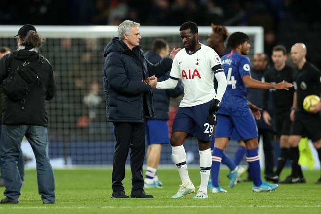 Giữa HLV Mourinho và Ndombele đang có mâu thuẫn