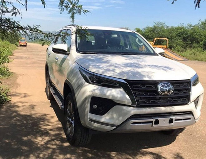 Toyota Fortuner 2021 ra mắt tại Thái Lan sắp về Việt Nam - 1