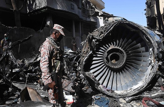 Pakistan khẳng định vụ rơi máy bay khiến 97 người chết hoàn toàn do lỗi của phi công.