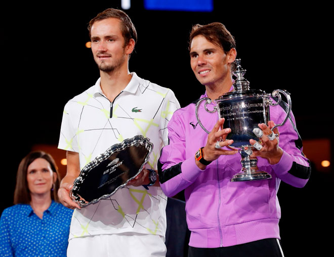 Rafael Nadal đang là ĐKVĐ đơn nam US Open sau khi thắng Daniil Medvedev sau 5 set ở trận chung kết năm ngoái trên sân chính Arthur Ashe (Flushing Meadows, New York)