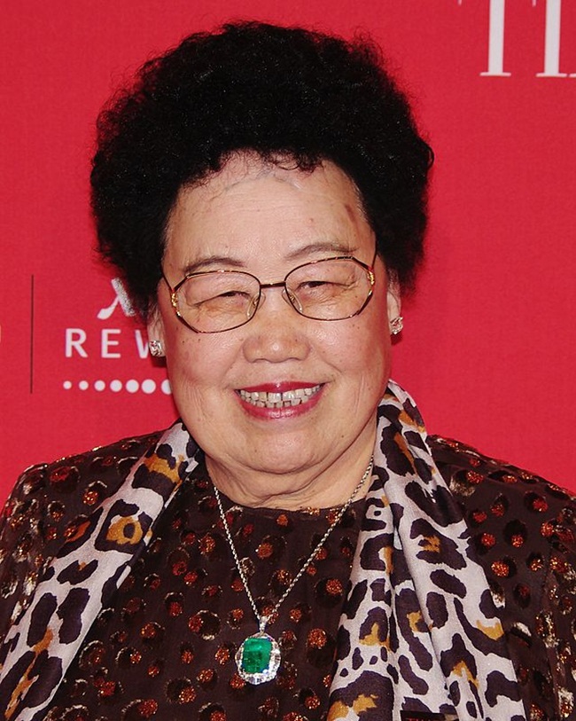 Năm 1980, bà quay lại Bắc Kinh để kinh doanh bất động sản. Nữ đại gia Trần Lệ Hoa thành lập tập đoàn Fuwah. Ngoài kinh doanh bất động sản, tập đoàn còn đầu tư nông nghiệp, du lịch, khách sạn.
