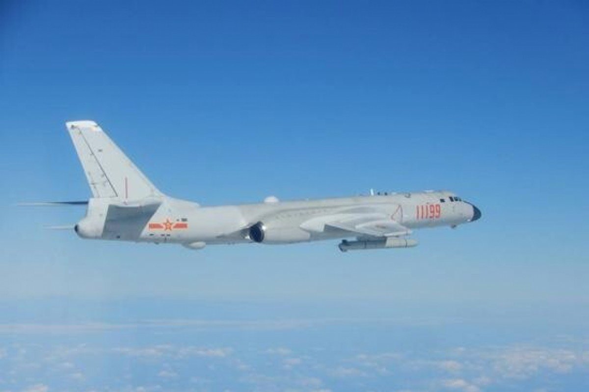 Máy bay ném bom chiến lược H-6 của Trung Quốc.