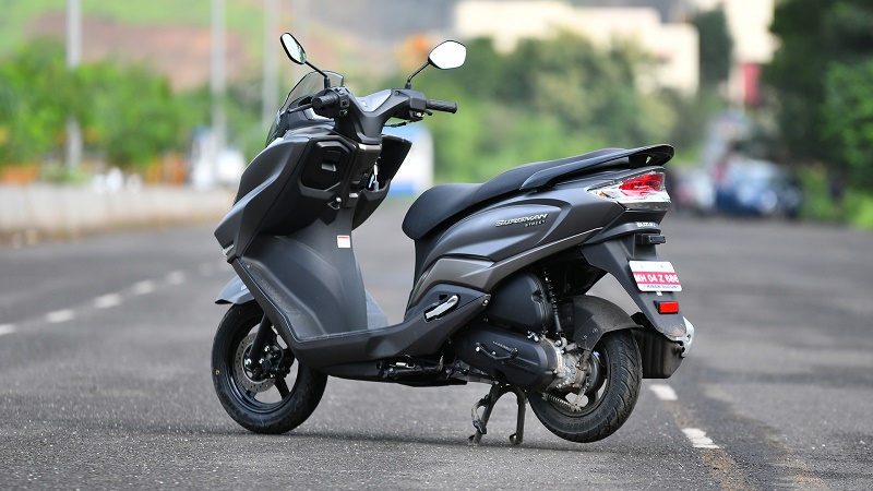 Trong phân khúc giá 50 triệu đồng chọn mua Suzuki Burgman Street hay Yamaha NVX? - 3