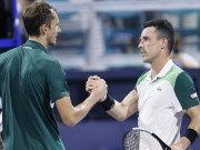 Thể thao - Video tennis Medvedev - Bautista Agut: Hung thần đáng sợ, kết cục choáng váng (Tứ kết Miami Open)