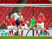 Bóng đá - Video Anh - Ba Lan: Sai lầm John Stones, người hùng Maguire