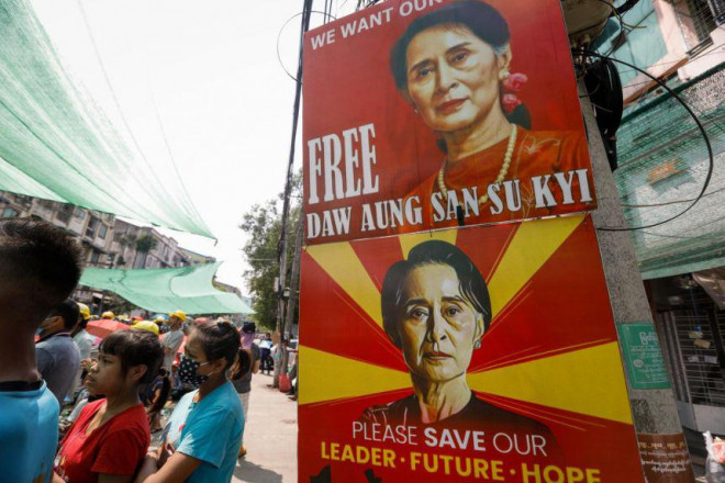 Lãnh đạo dân sự Myanmar Aung San Suu Kyi đối mặt với nhiều cáo buộc từ chính quyền quân sự, trong đó có vi phạm luật bí mật nhà nước. Ảnh: EPA