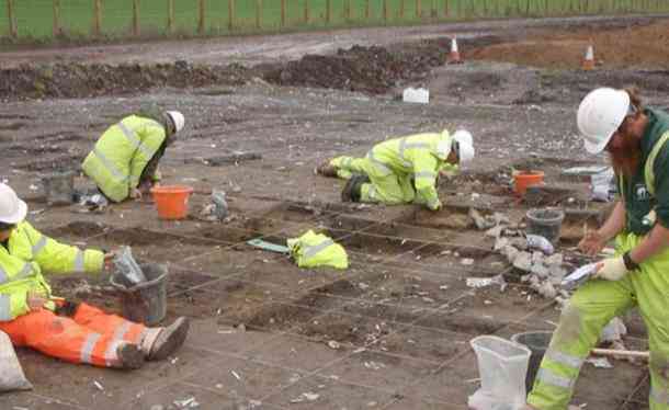 Công trình xây dựng đường tránh cao tốc trở thành một cuộc khai quật khảo cổ ngoạn mục - Ảnh: GUARD ARCHAEOLOGY