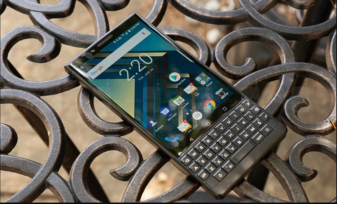 Điện thoại BlackBerry Key2.