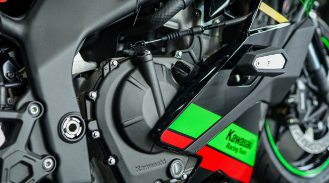 Giá lăn bánh môtô Kawasaki Ninja ZX-25R trong tháng 4/2021 - 8