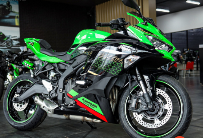 Giá lăn bánh môtô Kawasaki Ninja ZX-25R trong tháng 4/2021 - 2