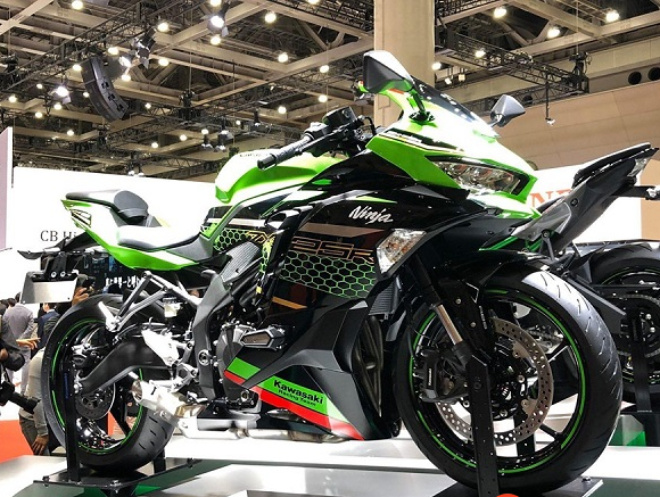 Giá lăn bánh môtô Kawasaki Ninja ZX-25R trong tháng 4/2021 - 4