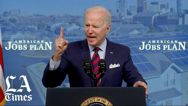 Tổng thống Mỹ Joe Biden phát biểu ngày 7-4. Ảnh: LA Times