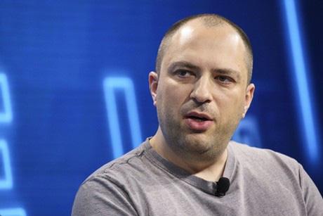 Jan Koum - đồng sáng lập ứng dụng nhắn tin miễn phí WhatsApp. Ảnh: Bloomberg