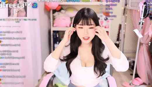 Edyrin là streamer có tiếng ở Hàn Quốc.