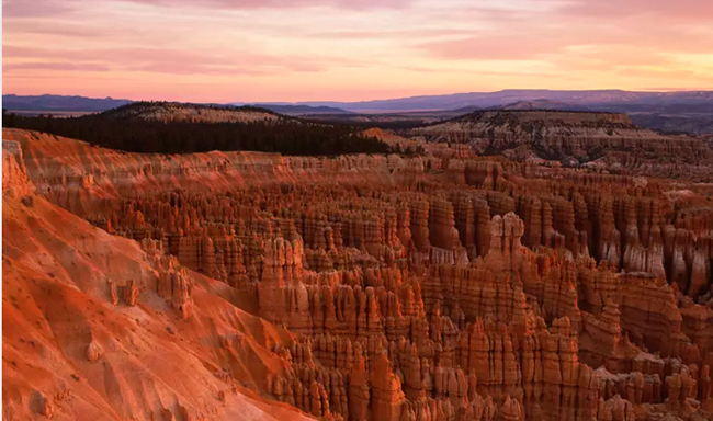 Bryce Amphitheater ở Utah: Đây là một trong những địa điểm tốt nhất trên thế giới để ngắm bình minh.
