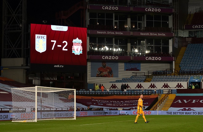 Liverpool thảm bại 2-7 trước Aston Villa ở lượt đi